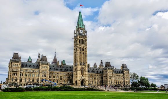 Parlement Ottawa | © Benoit Debaix - Unsplash.com